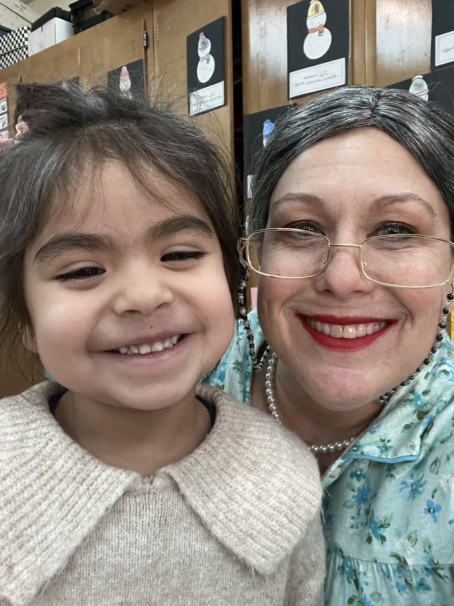 Jodi Postol (@postol4prek_tcs) on Twitter photo Celebrating 100 days at The Chatsworth School! Our futures sure look bright! @_derrienTCS <a href="/MrsRothTCS/">Monica Roth</a> <a href="/ChatsworthSch/">The Chatsworth School</a> Celebrating 100 days at The Chatsworth School! Our futures sure look bright! @_derrienTCS <a href="/MrsRothTCS/">Monica Roth</a> <a href="/ChatsworthSch/">The Chatsworth School</a>