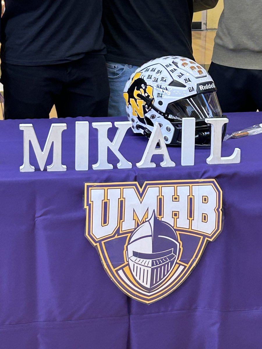 #NationalSigningDay was a great day in Nacogdoches! Super proud of our athletes! Go be great!! <a href="/jaylan_3/">Jaylan“J3”Brown</a> <a href="/BraxtonJ_33/">Braxton Jones</a> <a href="/LockettMikail/">Mikail Lockett</a> <a href="/AndrewRogers99/">andrew rogers</a>