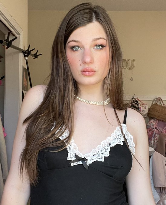 I did my makeup a little differently , I really liked it ! Good morning ~ https://t.co/HeG2NB0m65