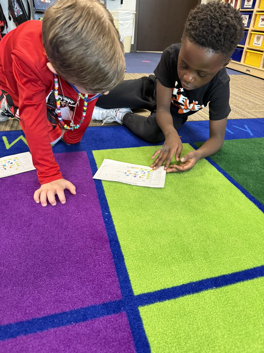 Blending line practice with partners is the BEST!!! These Spiderlings <a href="/Boyer_Elem_PISD/">Boyer Elementary</a> ROCKING digraphs! #TeamBoyer