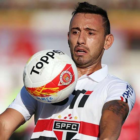 Guine ™ tweet media