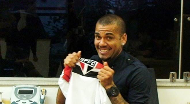 Guine ™ tweet media