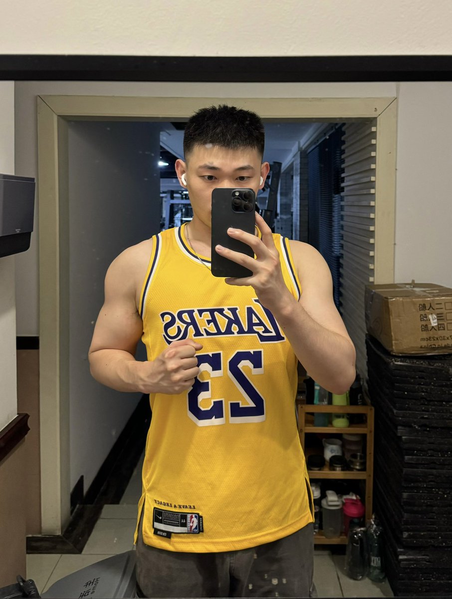 未知名大学生 tweet media