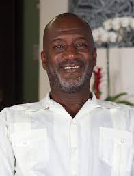 Meet Nigel P. Miguel: Athlete, Actor, Mentor.

Join us on The Kaptain's Table Podcast as we explore Nigel's journey from the basketball courts of Southern California to the glamorous sets of Hollywood, and his impactful role as Belize's Goodwill Ambassador. Listen: Link in bio🎧