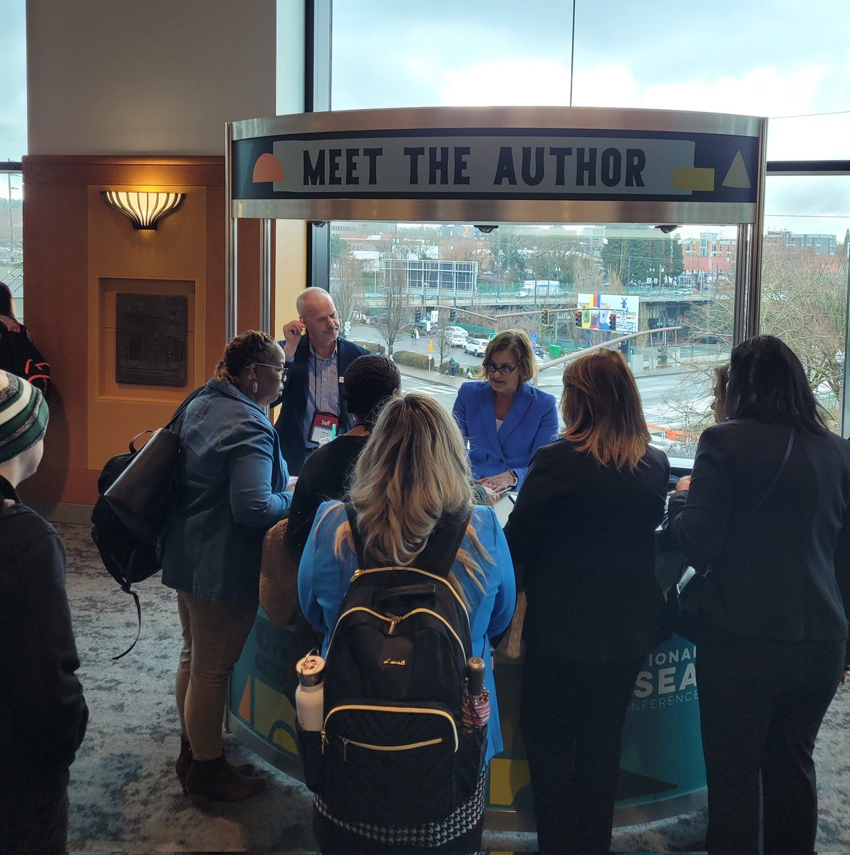 Line forming to meet the first keynote <a href="/myedexpert/">Suzy Pepper Rollins</a> #eseaconference
