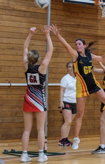 🎉Winning Wednesdays 🎉 a win for both BMet 1s this afternoon.
.
.
Bmet 1s vs Thomas Telford in a very tight match to start with but we reset and pulled away resulting in a BMet win 53-40👏
POM Caitlin Arthur  
CPOM Jessica Myhill