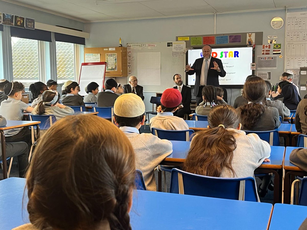 "You can realise your potential and have a positive impact on our society, by making use of your own unique talents." 

I greatly enjoyed my visit to King David Primary School, Birmingham and engaging with its wonderful pupils, teachers and parents.