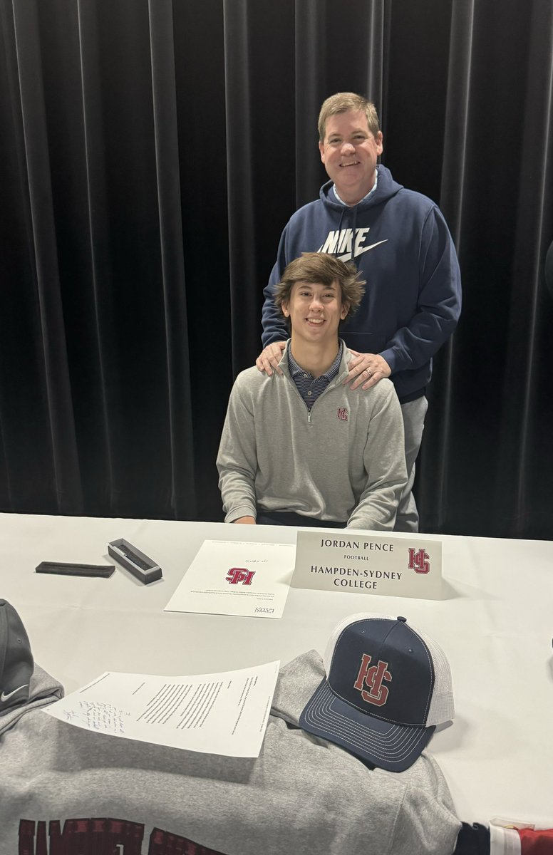 𝒮𝒾𝑔𝓃𝒾𝓃𝑔 𝒟𝒶𝓎 ✍️

Congrats to our guy Jordan Pence who will play football at Hampden Sydney

#LetsFly | <a href="/jpence2933/">Jordan Pence</a>