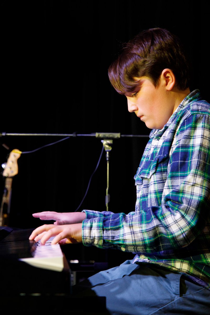 BarrieLessons's tweet photo. Embark on a transformative musical journey with our piano lessons. Whether you dream of performing on stage, composing your own music, or simply finding joy in playing the piano, our program provides the guidance and support you need to succeed. https://t.co/GrHGAlumVM