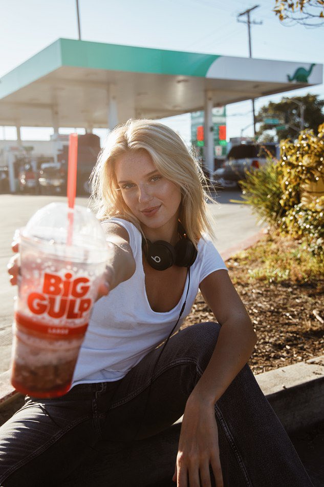 My wonderful daughter turns 21 today. Of all the people in my life supporting my sobriety she is at the top. She is a blessing. I love her beyond words. 
#RecoveryPosse