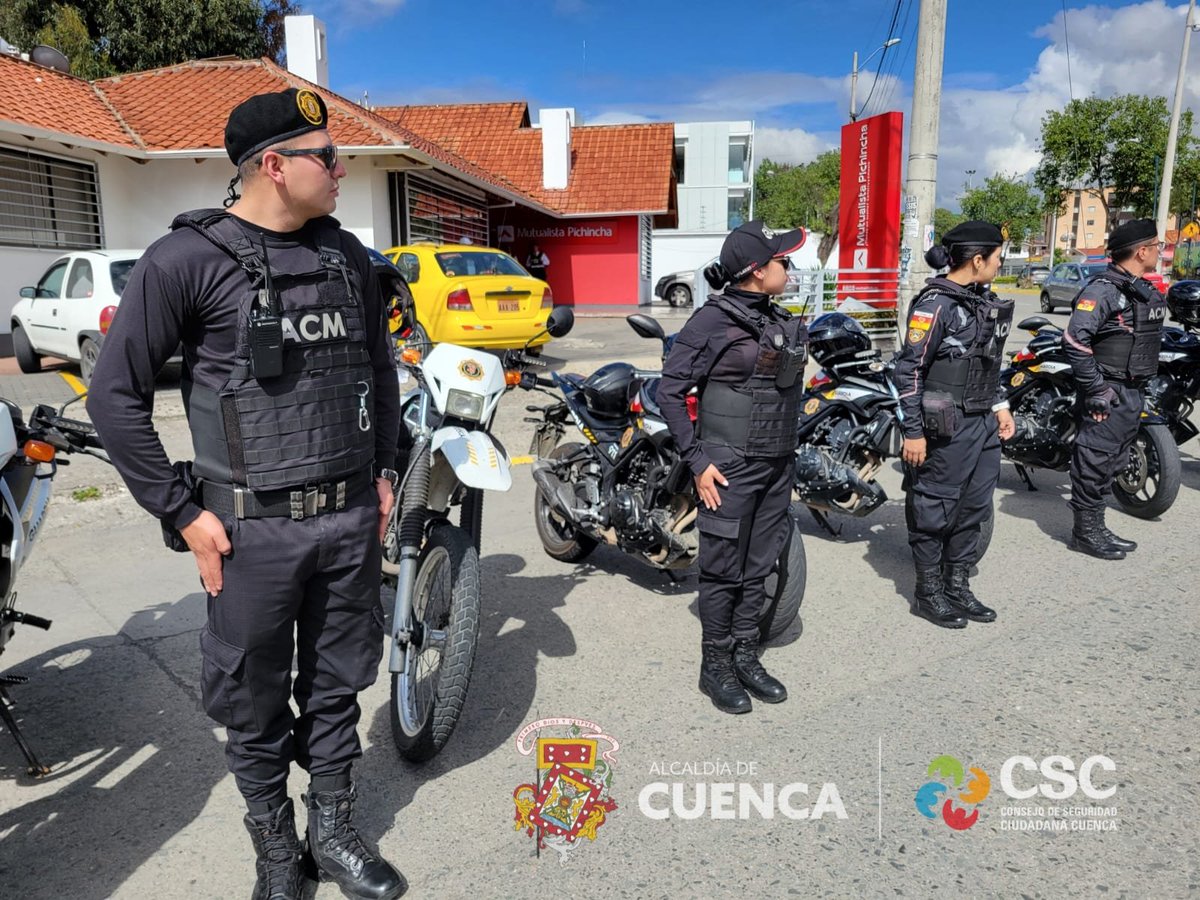 CSC_CUENCA's tweet photo. El #CSC_CUENCA, pondrá a disposición:

-Todo su contingente tanto humano como tecnológico
-Drones en los diferentes eventos de asistencia masiva
-Unidades móviles
-Camión comando de Incidentes
-Camioneta de primera intervención
-Remolque con sistema de video vigilancia https://t.co/6PSezf5KSo