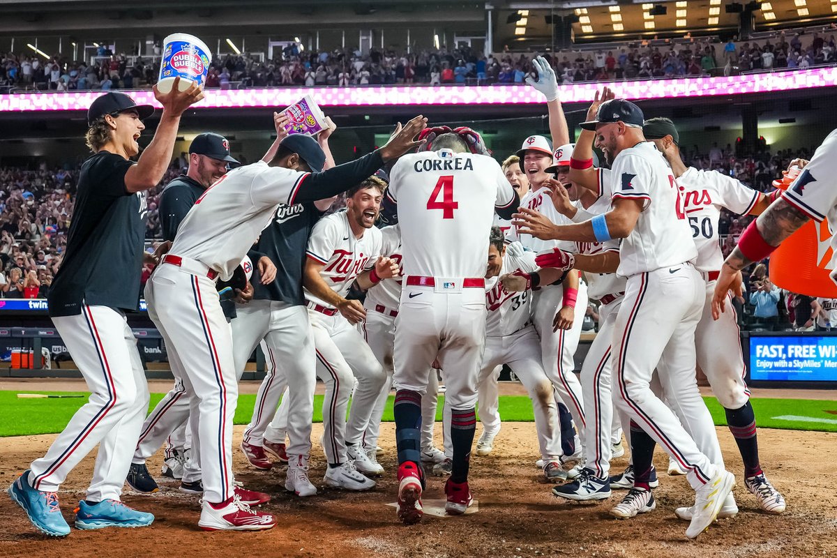 Professional Baseball Photographers' Association tweet media