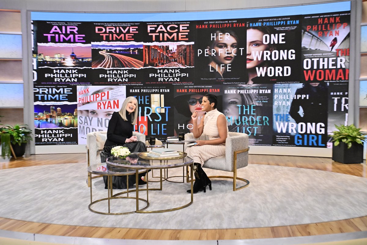ForgeReads's tweet photo. Starstruck! @hankpryan was in talks with @tamronhall on the @tamronhallshow yesterday to discuss her latest book #OneWrongWord and it was incredible!🤩 Team Forge is so proud of you, Hank!❤️
You can watch the clip here: https://t.co/L9CUBh37Nu https://t.co/Cy7q1hDmdU