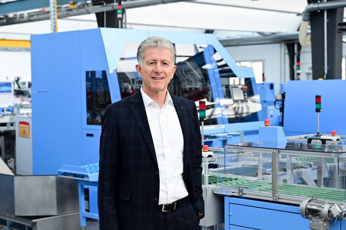 Bruno Müller, CEO Müller Martini AG, is looking forward to drupa 2024: “We accompany the customer as a long-term partner on their journey to digital transformation.” Read more at bit.ly/42DCX2X 

#mullermartini #yourstrongpartner #drupa #dusseldorf #germany #tradefair