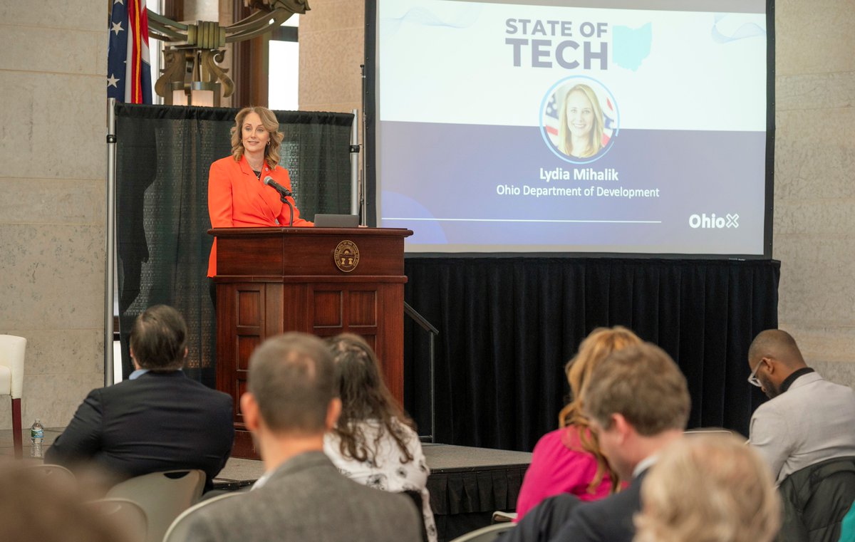 OhioDevelopment's tweet photo. Ohio is the heart of innovation!
No where is that more clear than at the @OhioXOrg State of Tech Conference where Director @LydiaMihalik was happy to share the recent wins and upcoming opportunities in the Silicon Heartland. #OhioTheHeartofitAll https://t.co/9Yu5rbMNdv
