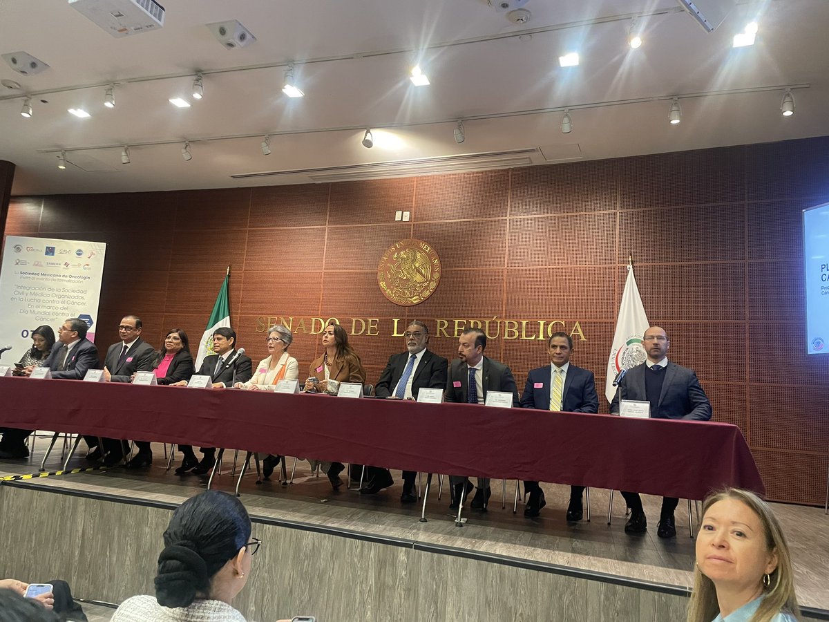 comesama's tweet photo. Comesama presente en el Foro “Integración de la Sociedad Civil y Médica Organizadas en la Lucha Contra el Cáncer” en el @senadomexicano Juntos somos más fuertes en la incidencia en políticas públicas. #DiaMundialContraElCancer https://t.co/WqGdqQv5E0