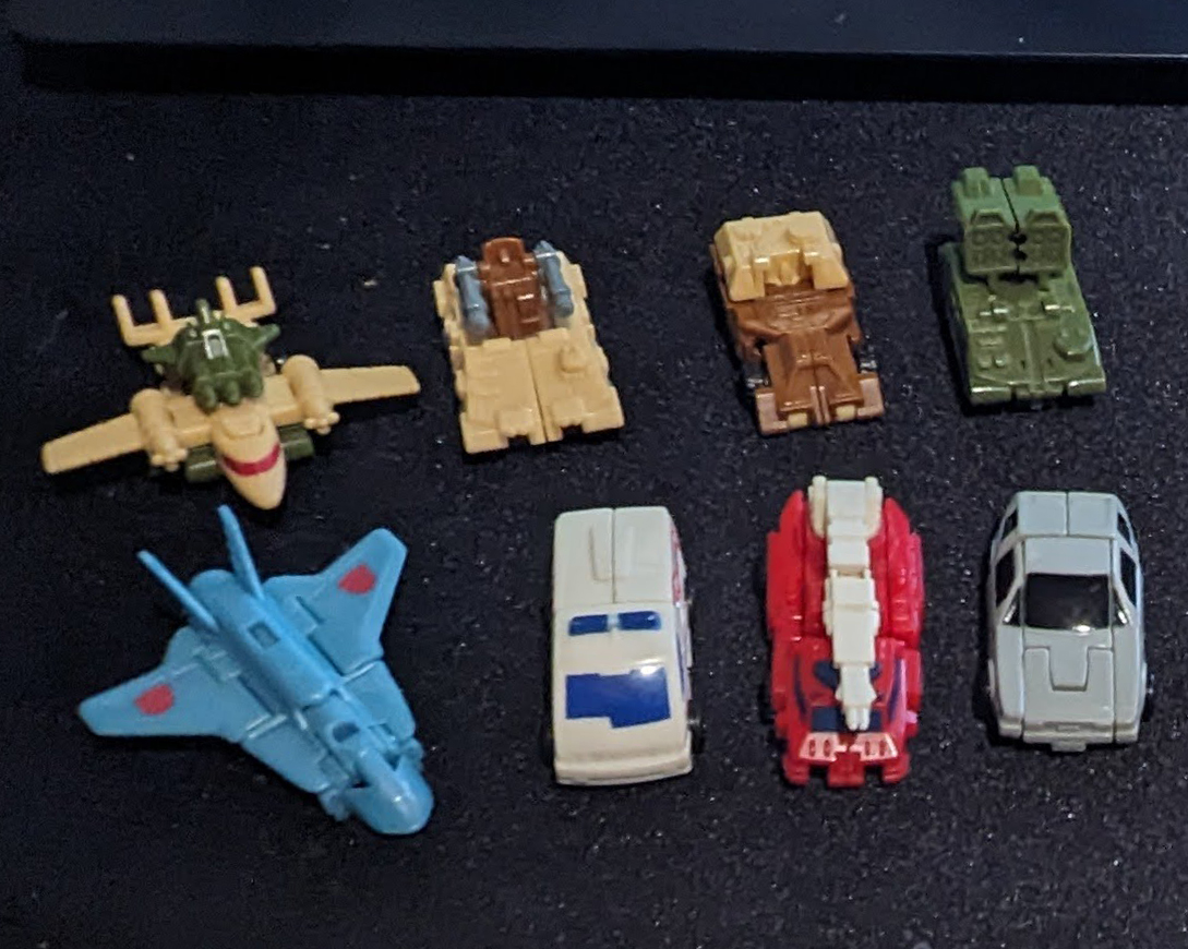 TheSwishPop's tweet photo. Do you know how many times I call these little guys "#MicroMachines"? It just blurts out of my mouth every time!
That being said, I do love #Micromasters!
#transformers #hasbro #toys #actionfigures #TransformersG1 https://t.co/4YvNok9sAy