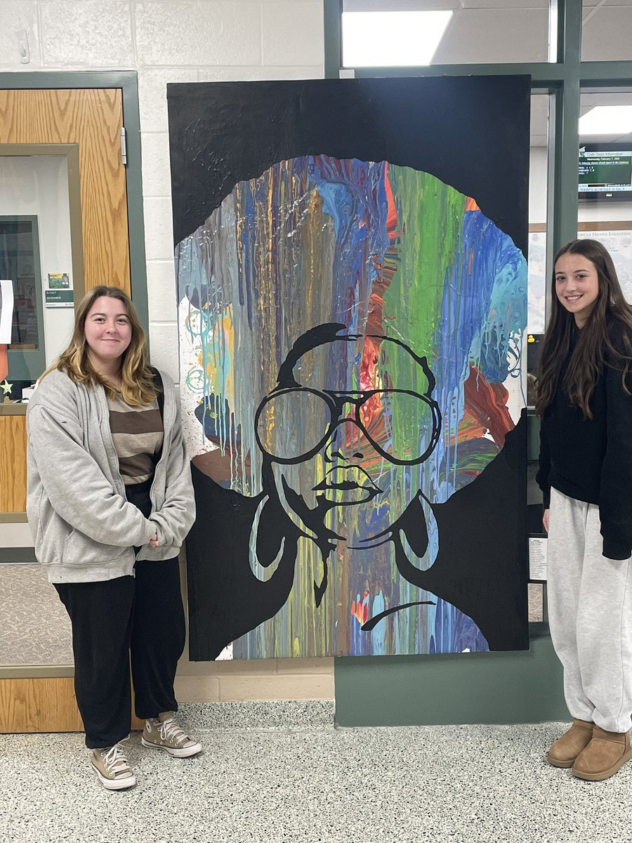SenecaArt's tweet photo. Collaborative piece (entire class) finalized by Kate and Elise. Beautiful job ladies. https://t.co/8FUifgjrRE