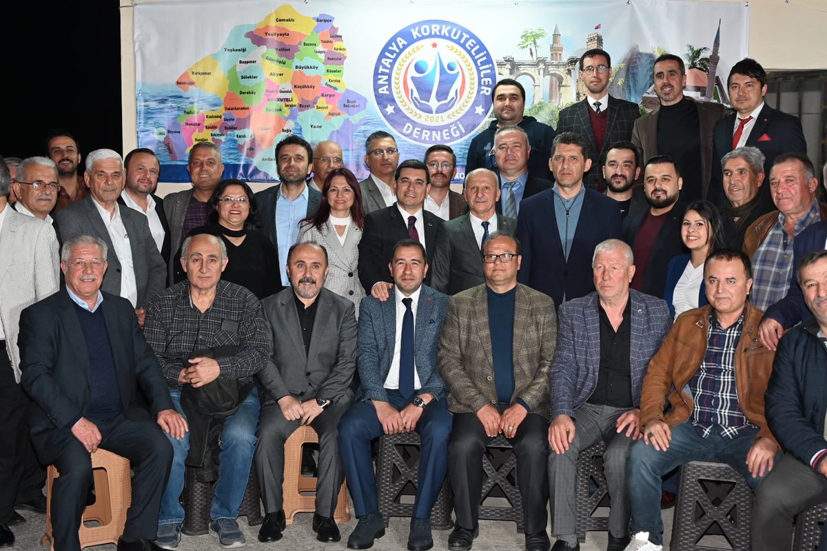 ethemtas's tweet photo. Antalya Korkuteliler Derneği Başkanı Adnan İmirgi ve Korkuteli’li Hemşehrilerimizle bir araya geldik. Antalya Büyükşehir Belediye Başkan adayımız Hakan Tütüncü ile Baba ocağımız olan Korkuteli ilçemiz üzerine hoş sohbet ettik. @HTutuncu @avmustafakose @alicetin_07 https://t.co/B7TaJgiOuN