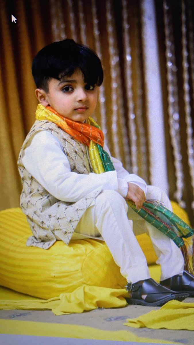 MShahzadFaroq's tweet photo. میرے بیٹے عمار کو مت بھولنا 💔😭 https://t.co/IyS7aTv2z5