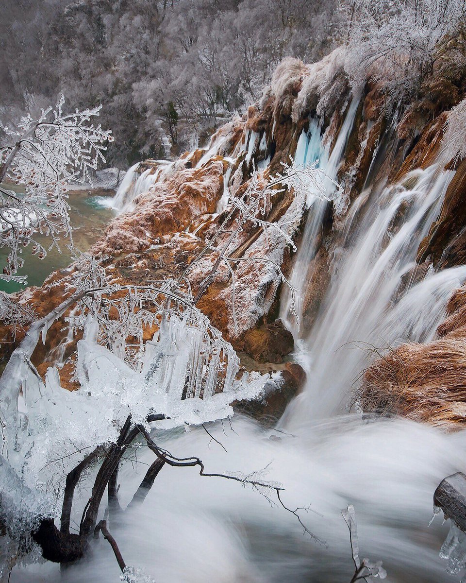 Frozen World at Plitvice National Park, Croatia 🇭🇷 

#MorningVibes 
#WednesdayVibes
#NatureFriendlyFarming