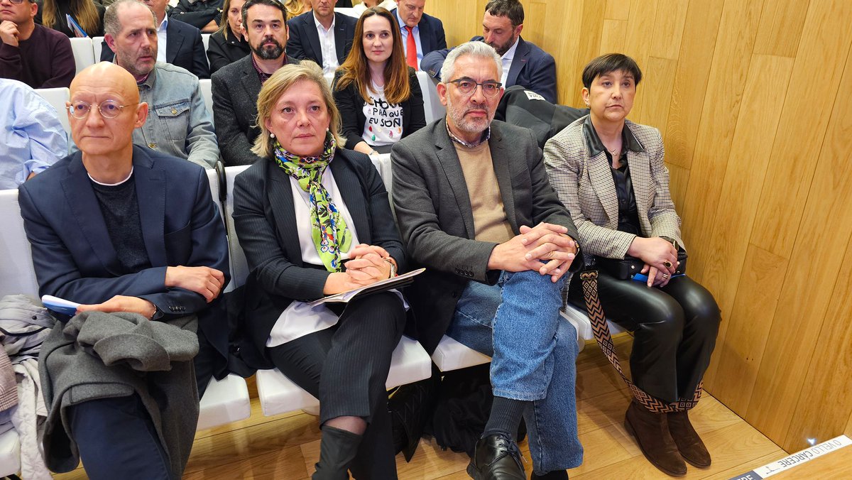 depulugo's tweet photo. 👥A @depulugo colabora con #FEAFES para a inserción laboral de persoas con problemas de saúde mental
🏅O Deputado Miguel Fernández participou hoxe na entrega de premios Empréganos
👉https://t.co/1gBD5GXHRR https://t.co/JnX14KtKdy