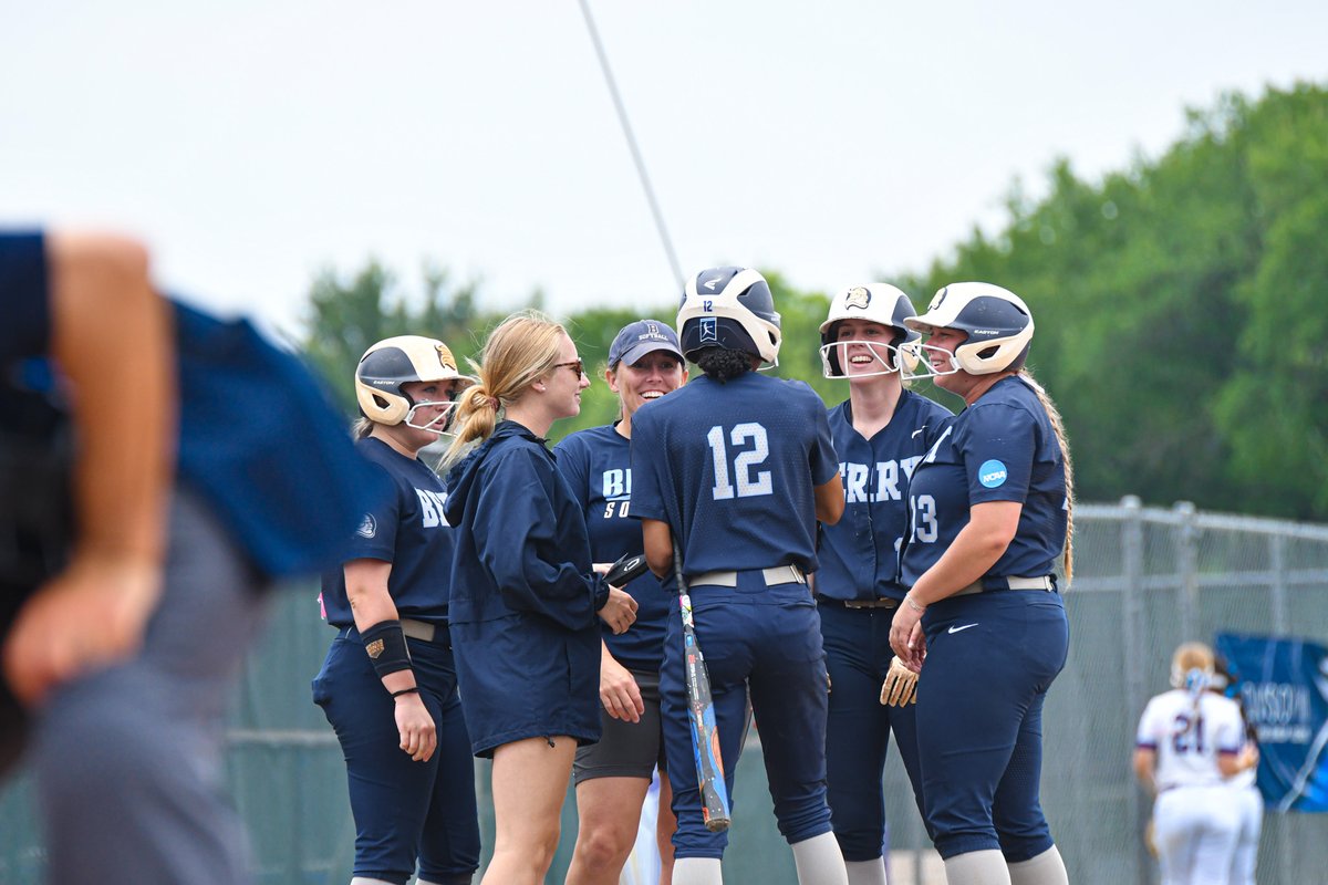 BerrySoftball's tweet photo. Happy National Women and Girls in Sports Day! 

#WeAllRow | #NGWSD https://t.co/7UMkKYJyYY