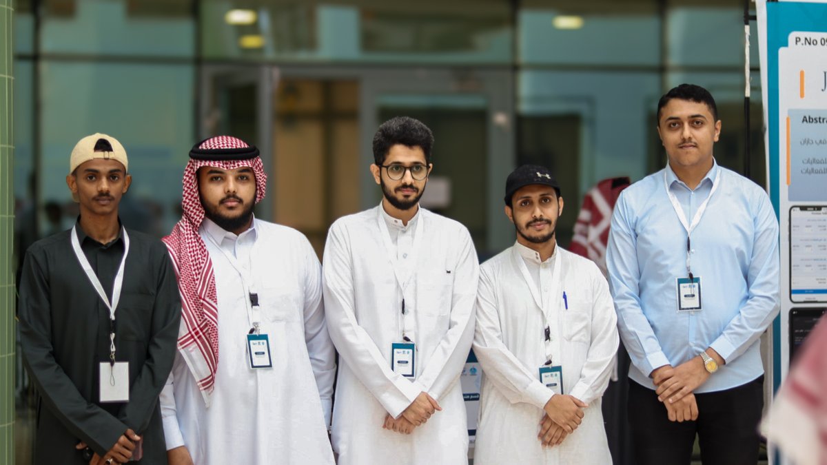 من مشاركتنا في ملتقى رياديون بجناح التوعية عن الامن السيبراني والتعريف باجهزة الشبكات 🛜
مع اعضاء المجلس الطلابي الاستشاري
<a href="/Saeed_Alamoodi7/">Saeed Alamoodi</a>
<a href="/mu_bakhit/">Ubunzu</a>
<a href="/RSHD180/">Rashed...🎵</a>
@عماد