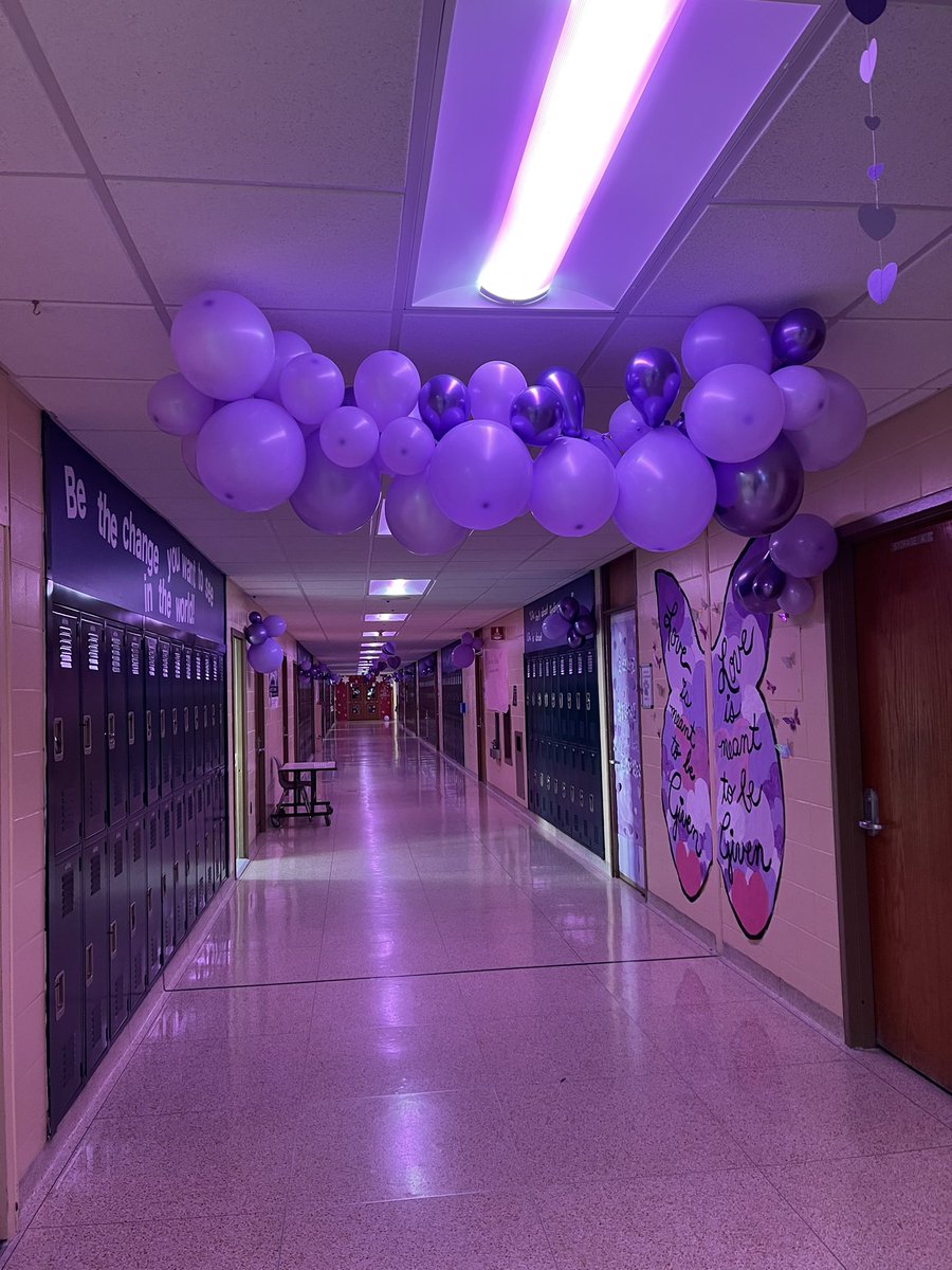 Teacherbythese1's tweet photo. T minus 2 days: The halls are buzzing, excitement's brewing,
purple hues are in the air, and creativity is ready for viewing. 
Thank you to our volunteers, teachers, hosts, staff, and students, it takes a village (or a Beach) 💜@psiloveyouday @BeachStreetWI #StudentEdCamp https://t.co/iaxzJs8zcr