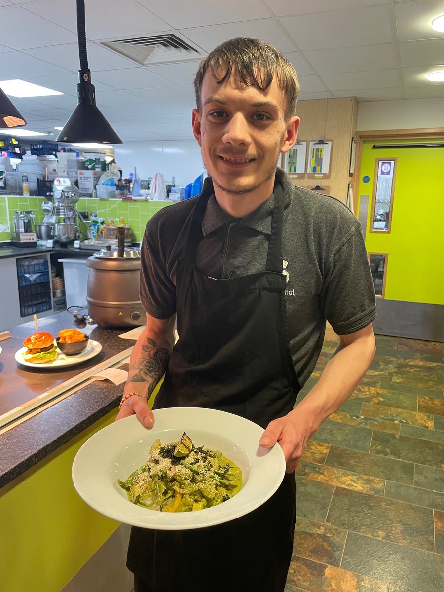 Meet Harry, one of StarBistro's student superstars ⭐He's a dab hand in the kitchen and has taken to working with our professional chefs like a duck to water. Harry loves a good curry. Thanks to him that we now have a number of new Thai green curries on the menu. Give them a go!