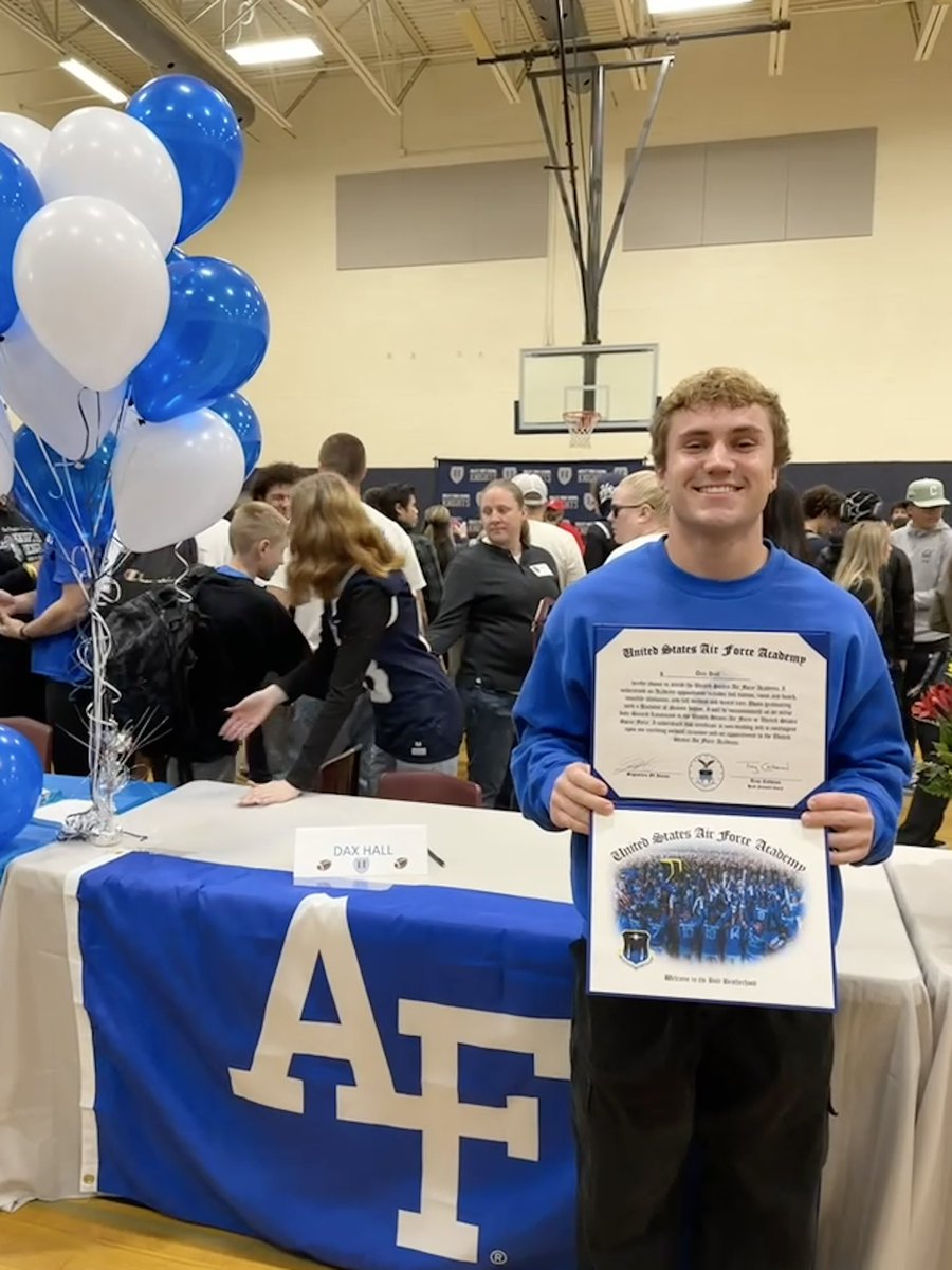 Daxen Hall🎱 tweet media