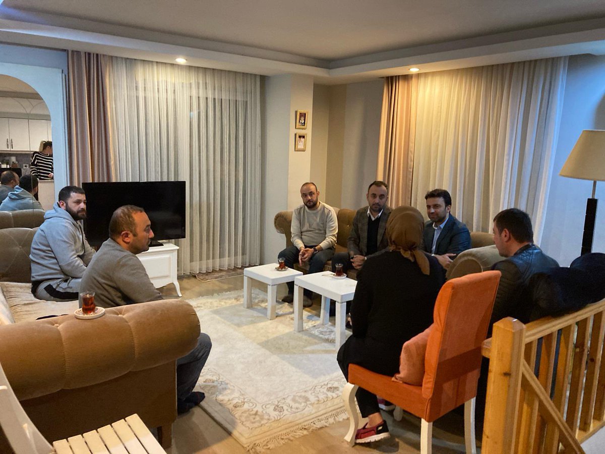 📍Muratpaşa 

Dün vefat eden Bülent Saatmen için ailesine taziyedeyiz. Merhuma Allah'tan rahmet, yakınlarına başsağlığı diliyoruz…