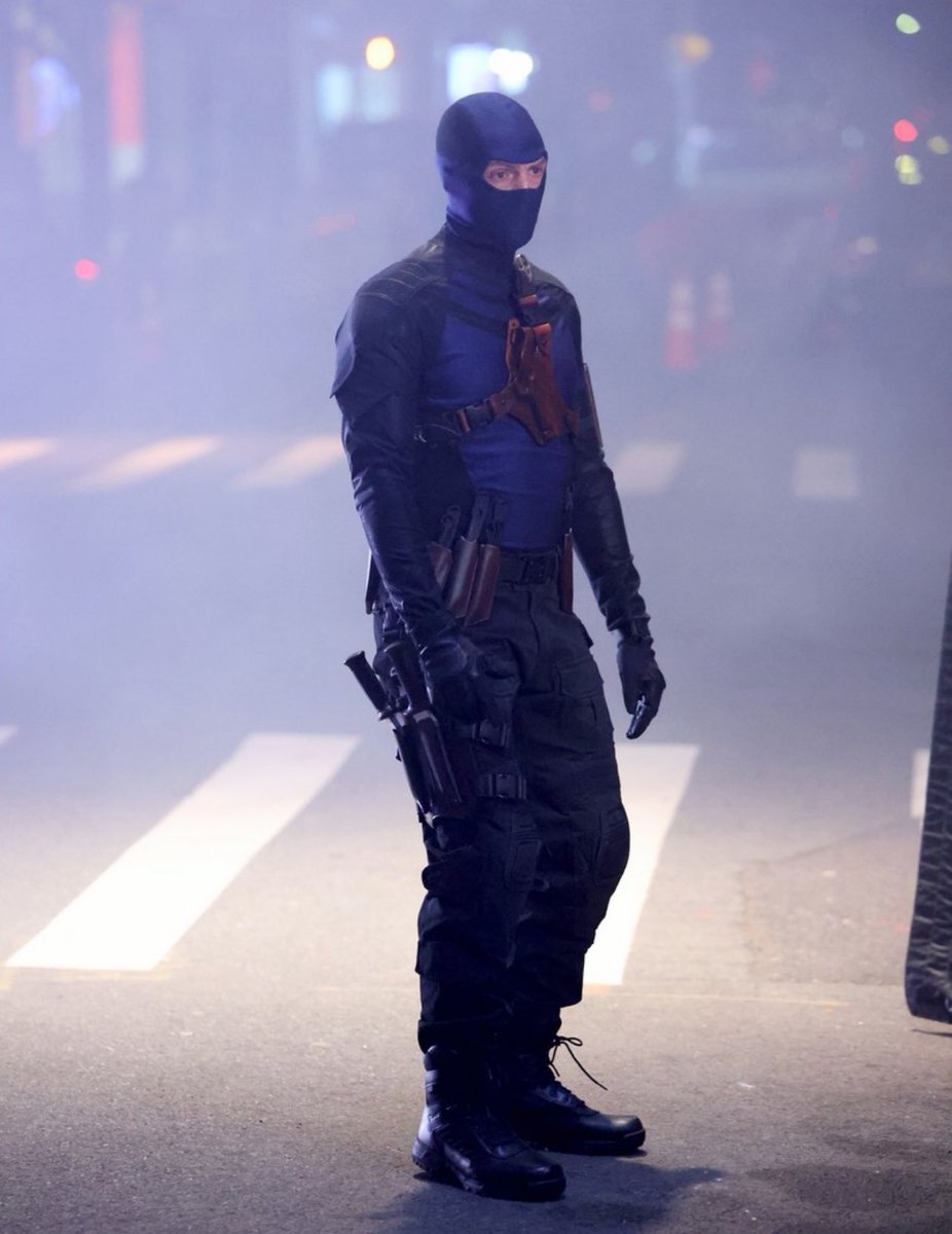 elvlogdejacko's tweet photo. #DaredevilBornAgain promete mucho! El traje de Bullseye se ve muy cool. https://t.co/bBDrhH60fC