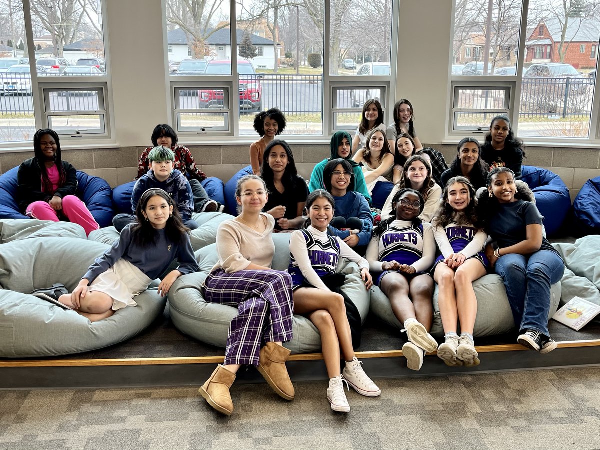 MeyerLib_SD735's tweet image. Happy #WorldReadAloudDay! Members of @MCLibrary_SD735&apos;s Social Justice Club came to Meyer and read aloud to all of our classrooms this morning. Thank you to the middle schoolers for making everyone&apos;s day- we love this tradition! @litworldsays