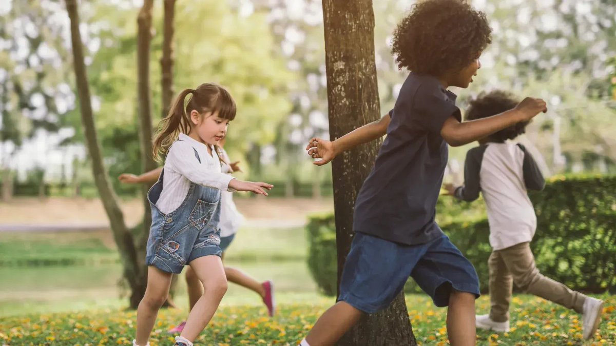 SimplyFun's tweet photo. A sense of curiosity is nature’s original school of education. -Smiley Blanton https://t.co/BT31TZf5Ea