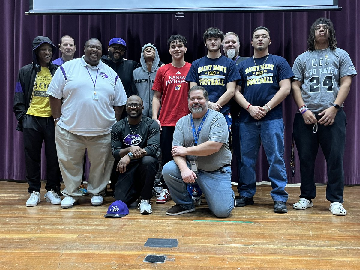 Harmon Football Show’n Up
Six college scholarships