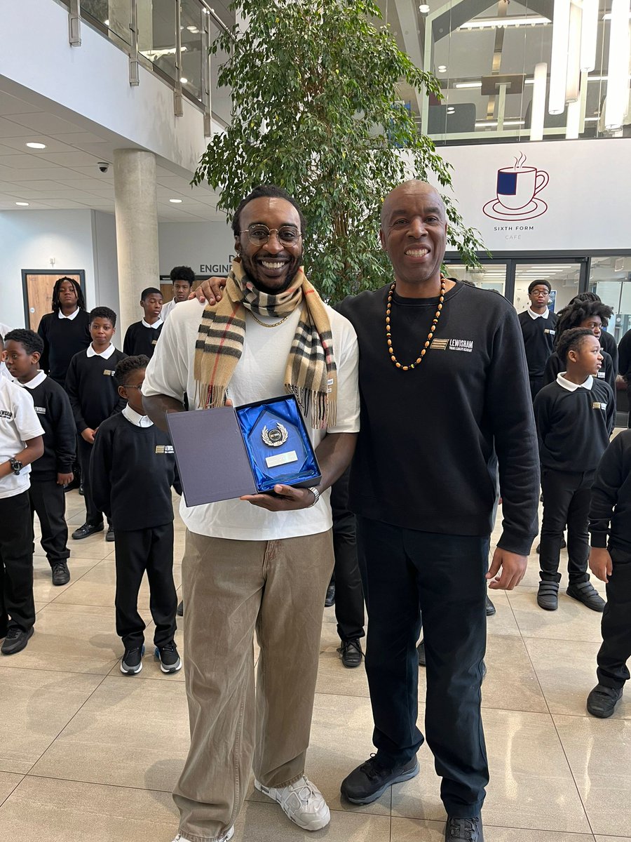 LewishamYla's tweet photo. We were delighted to give out Sir Marcus Garvey Awrd to Luke from @StDunstansColl. He has been a phenomenal support to us and even coordinated for year 12 students to support our year 11s with maths &amp; english GCSE prep. We give thanks! https://t.co/8DqCYM8IJg