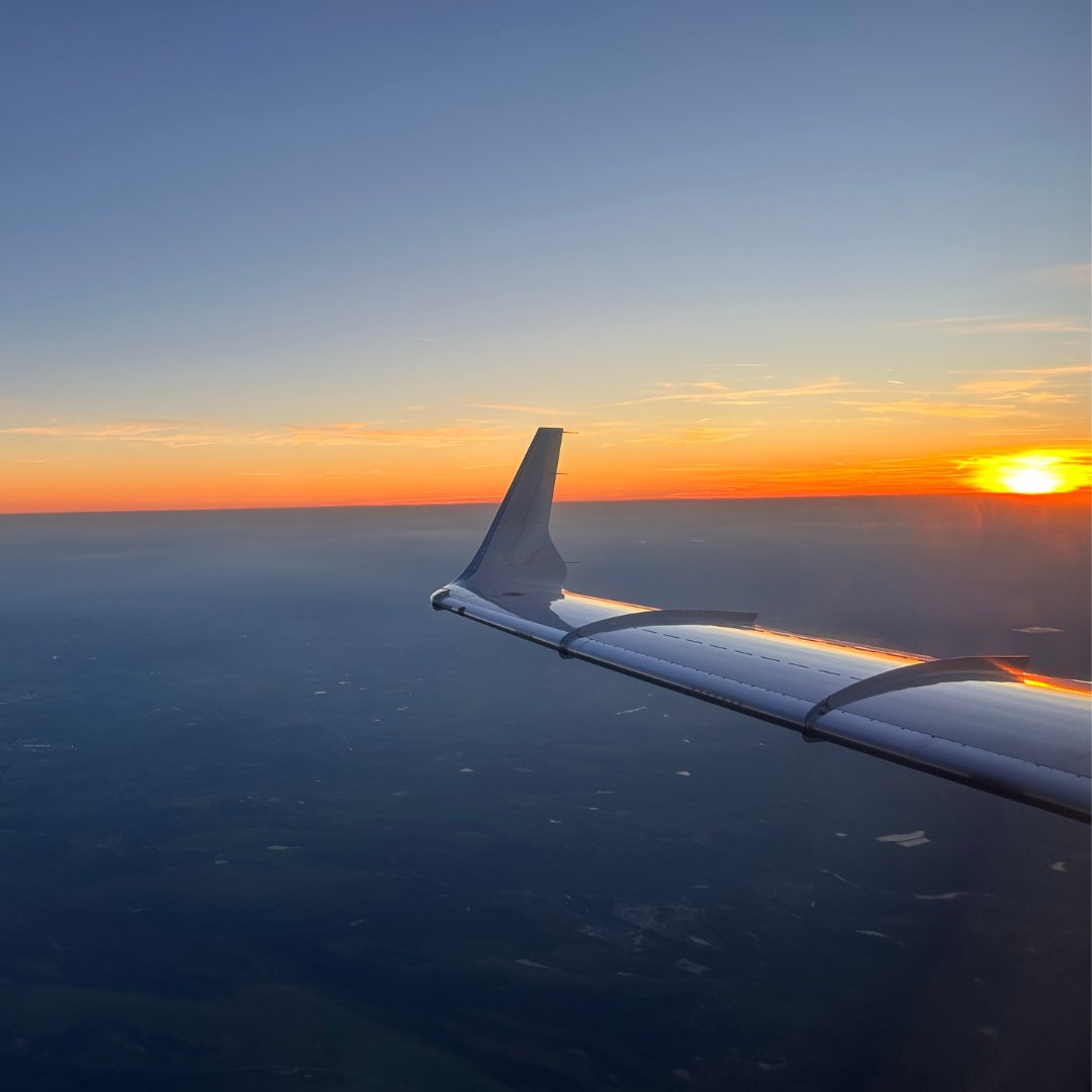 FlyWithSkyward's tweet photo. 🌻Wingtip Wednesday, Barnesville, Ohio 🌞🕶️
#skyward #upward #onward #flywiththebest https://t.co/BNzwaZ7qO6