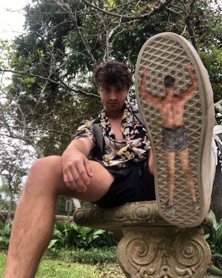 MasterProm24582's tweet photo. Worship me like this loser! #findom https://t.co/AOmagwapMF