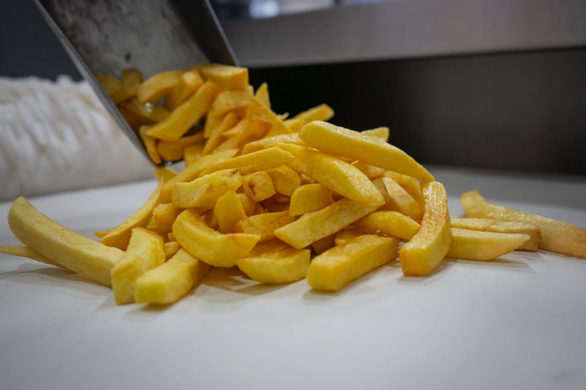 Oliver Dennis tweet media