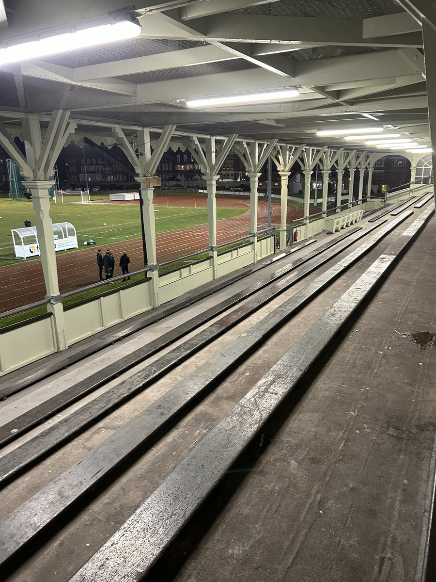 The_Bloaters's tweet photo. Game Night at the Wellesley 🖤🧡 #UTB https://t.co/AldubdGGJt
