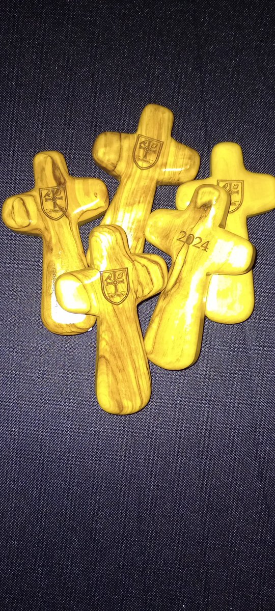Some more crosses from Bethlehem just arrived order yours here forms.gle/5pUsPT5ehk1tY1…