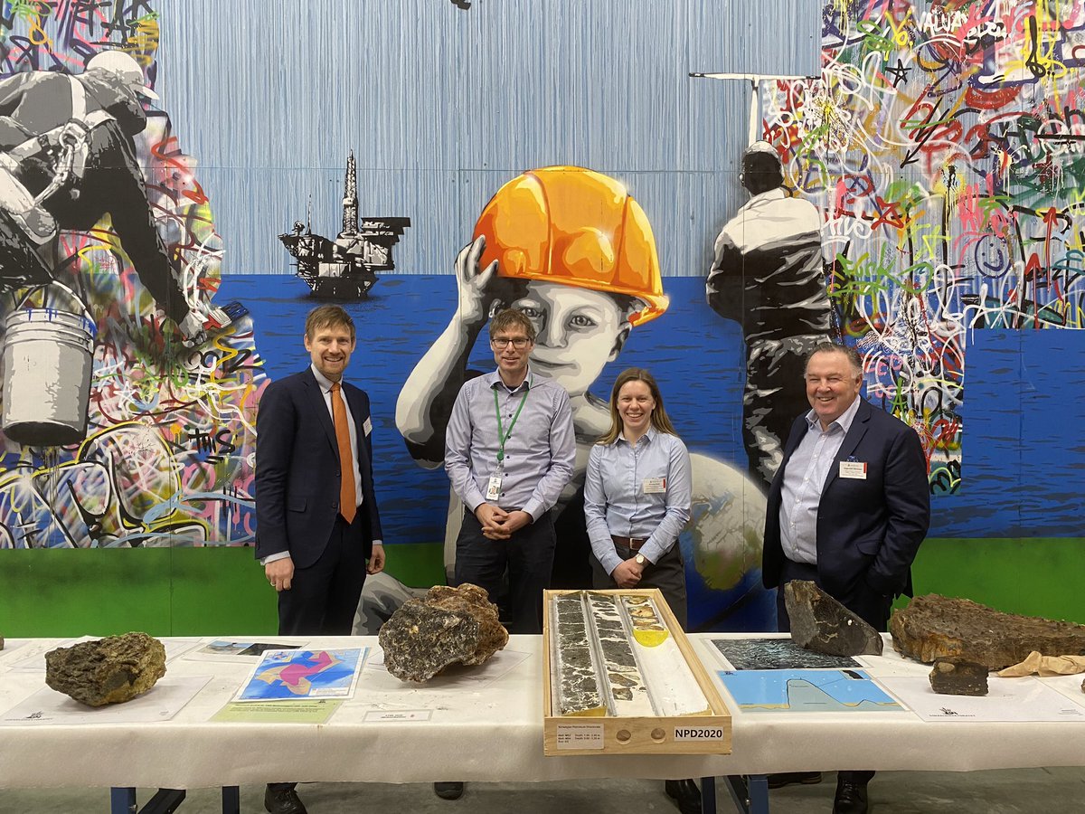 SjoerdJSmit's tweet photo. Back from a great visit to Stavanger where we organised a 🇳🇱 ‘pop-up Embassy, visited @EquinorASA, 🇳🇴offshore directorate, municipality and @LyseAS @sokkeldir @kommunen. Big thanks to our honorary consul Ragnvald Albretsen for putting it together! @NLinNorway https://t.co/pcPjtmIkBf