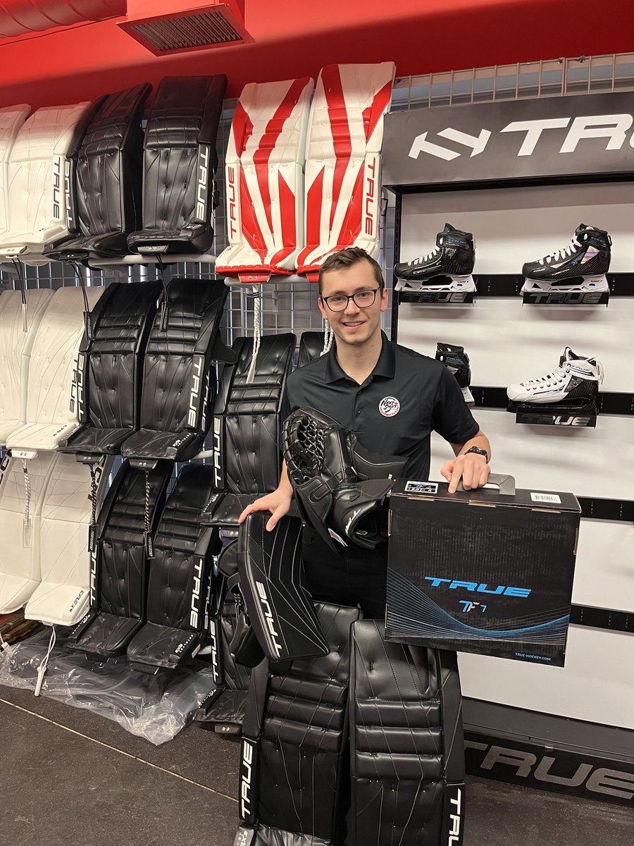 UPDATE: thanks to a little help from our friends at Valiquettes SFS, we got Aidan fit &amp; geared up ahead of his weekend games with a fresh new setup👊

<a href="/CanadaShift/">NextShiftCanada</a>