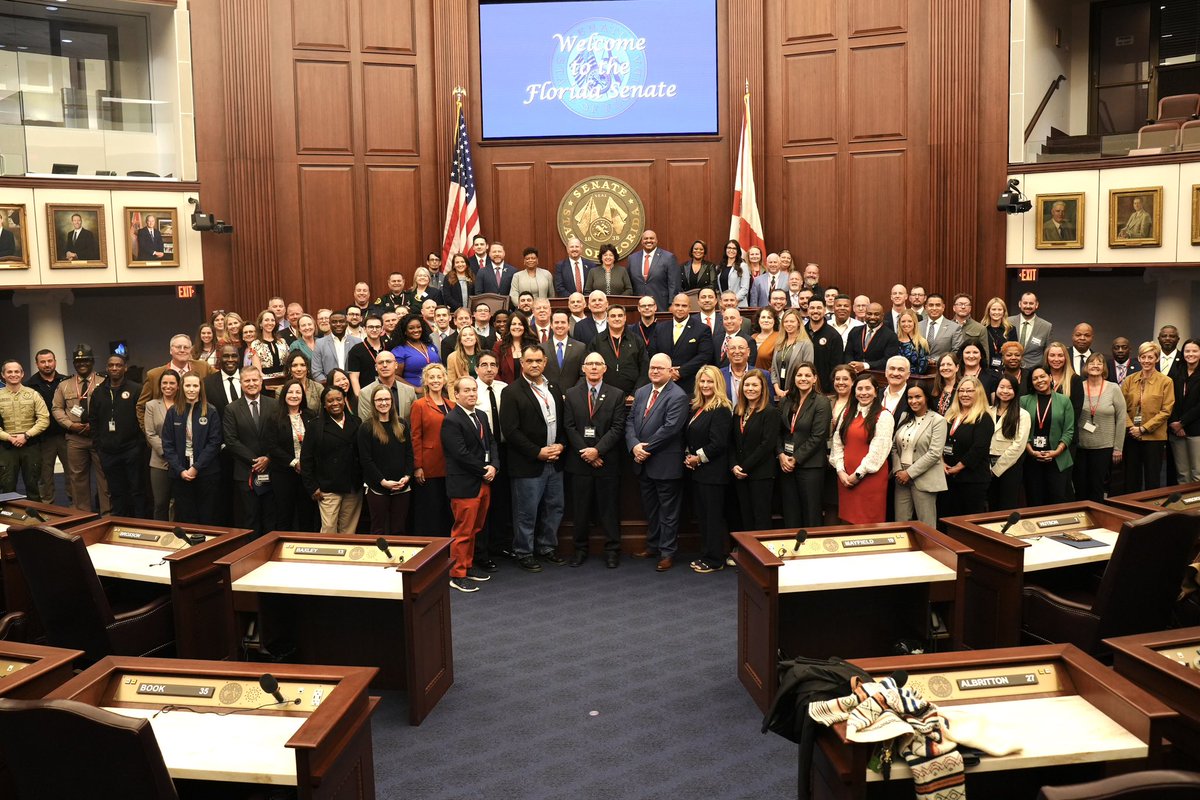 Today, FDEM celebrates Emergency Management Day at the Florida Capitol. EM directors from across FL are meeting with their legislators, discussing the importance of emergency management & ways to keep #MovingFloridaForward. 

Thank you to everyone in attendance!
#EMDay2024