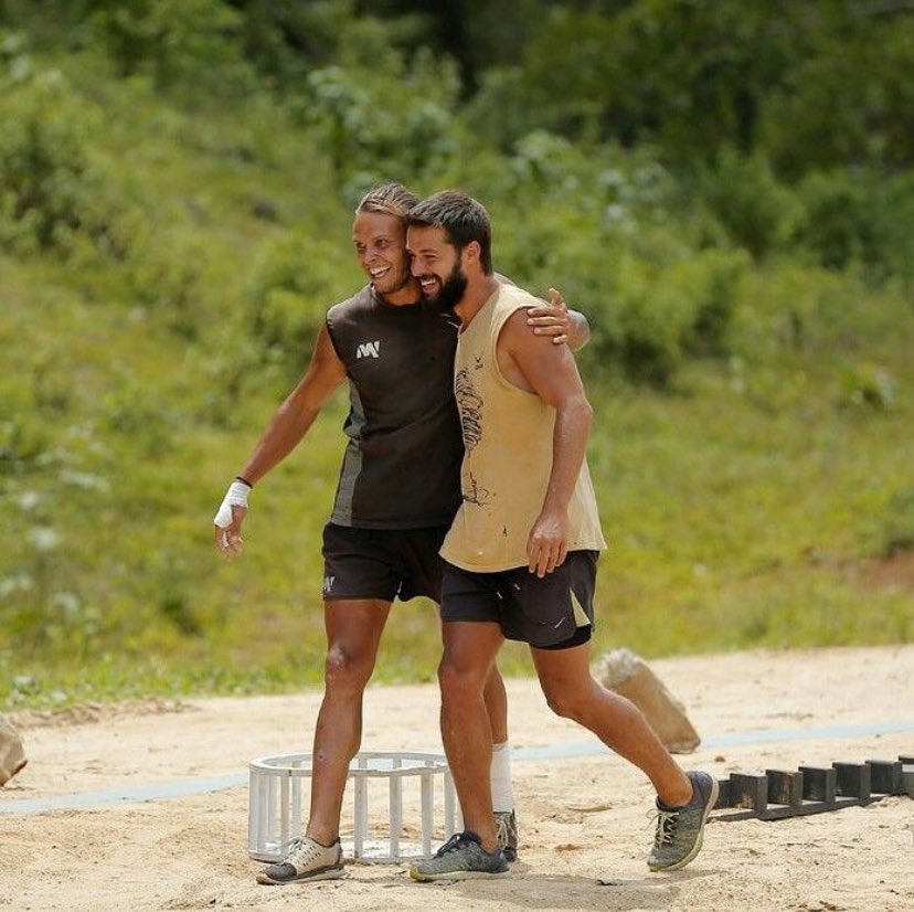Yıllar sonra Sunucu Ve Yarışmacı olarak izlemenin zevkini dört gözle bekliyoruz
💖🥹

#HilMur
#Survivor2024AllStar