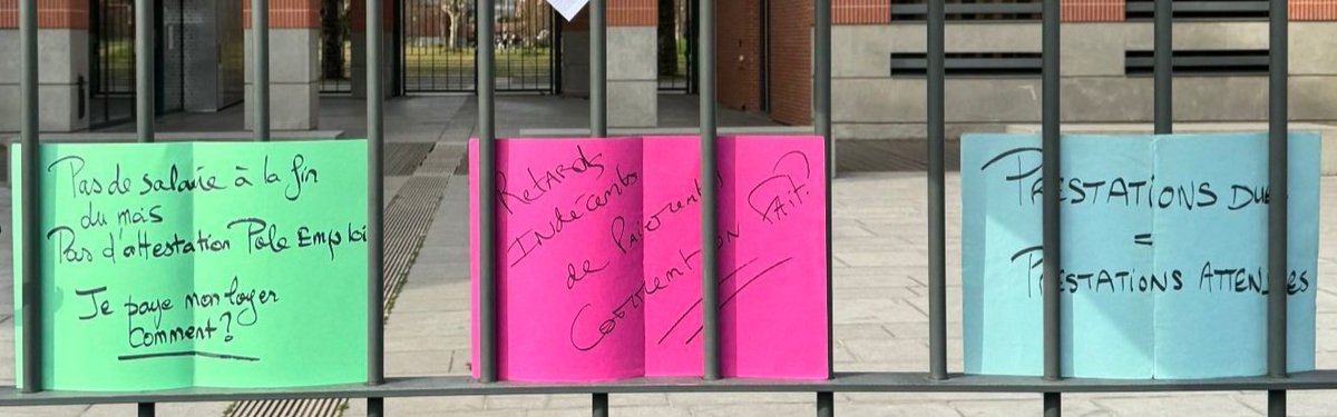 SNES_toulouse's tweet photo. Paroles de #contractuel-les rassemblé-es devant le rectorat de @actoulouse aujourd'hui : https://t.co/hK5qnMAOYE