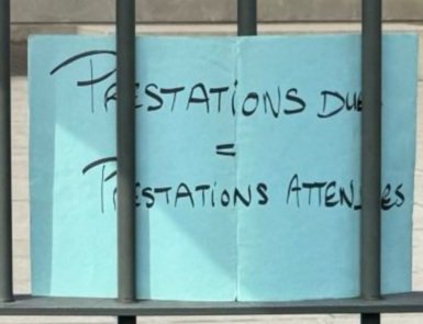 SNES_toulouse's tweet photo. Paroles de #contractuel-les rassemblé-es devant le rectorat de @actoulouse aujourd'hui : https://t.co/hK5qnMAOYE