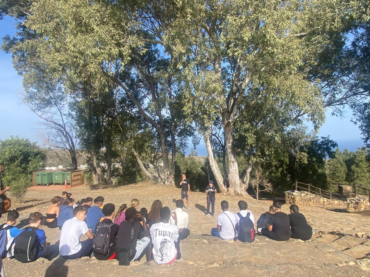 IESLomoH's tweet photo. Algunas imágenes del taller sobre #voluntariado que realizó el #alumnado de 2º de la ESO en #Arucas a cargo de la Asociación @SoyMamut.

@educaciongob @EducacionCan @GranCanariaJven  @Ayun_Telde #solidaridad https://t.co/DufMd3HESy