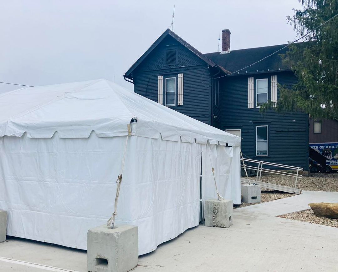 block_roll's tweet photo. Happy to be a part of something great!  Beautiful install for a beautiful cause by Prestige Tent Rental . ♥ https://t.co/yNJKSrpsaZ